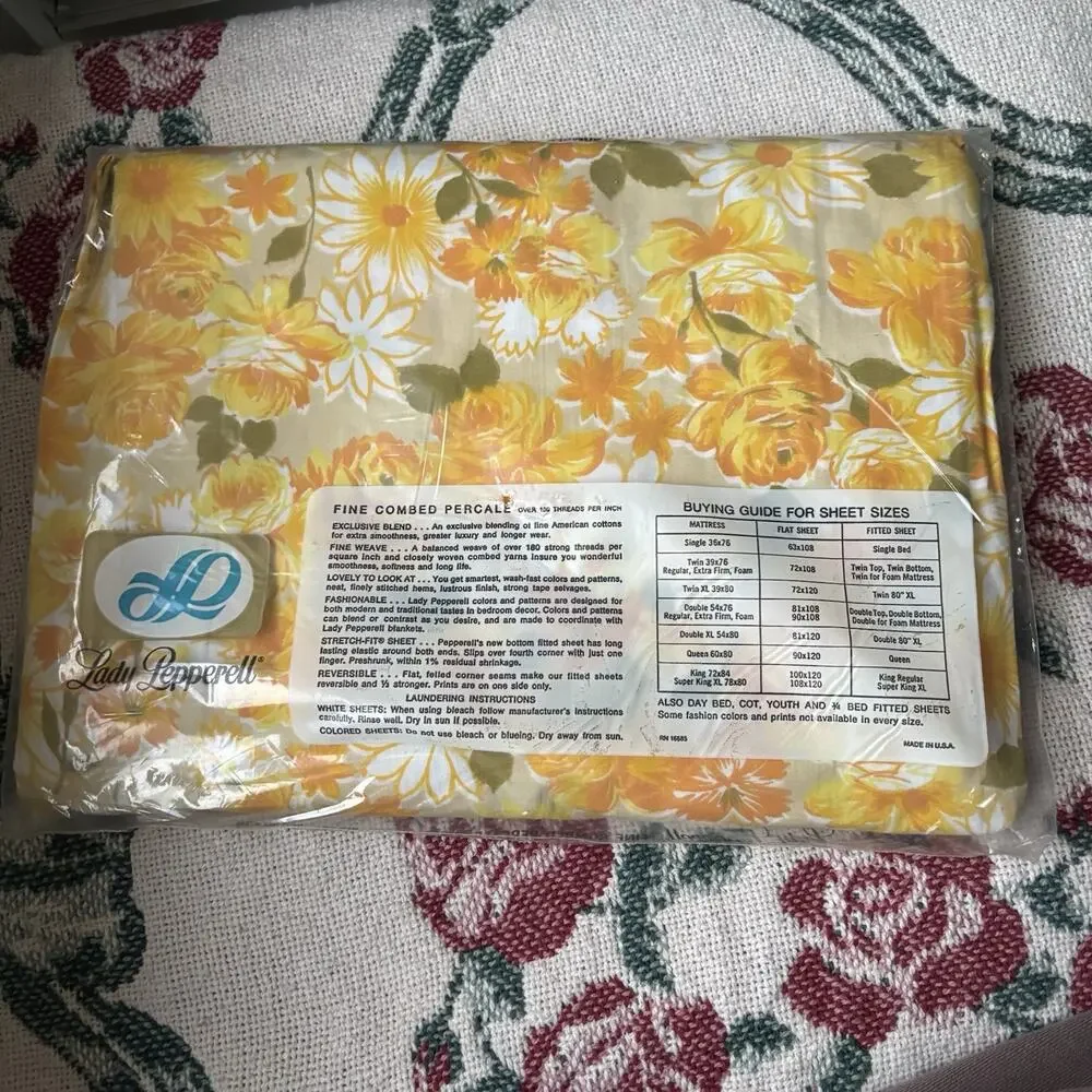 Vtg NOS 1970’s Lady Pepperell Twin Fitted Sheet Yellow and Orange Flowers